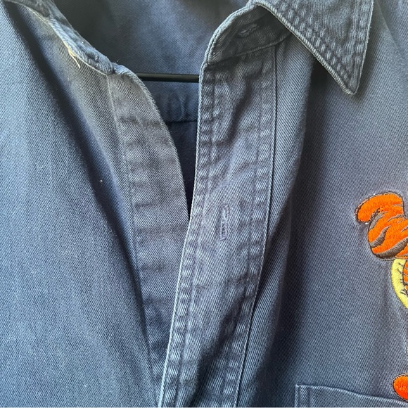 The Disney Store Tigger Button Up Shirt Men Size Medium - Picture 4 of 12